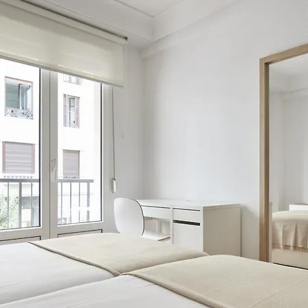 Always Easy I Larroca Apartman