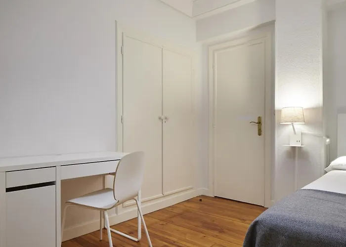 Always Easy I Larroca