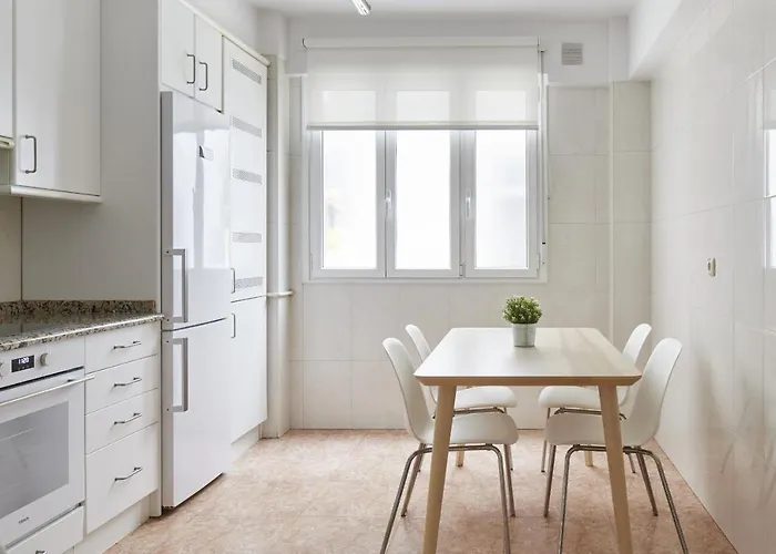 Always Easy I Larroca