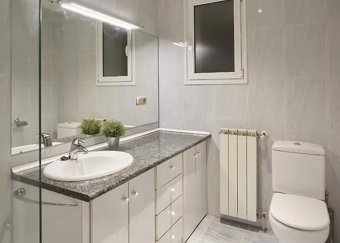 Always Easy I Larroca شقة