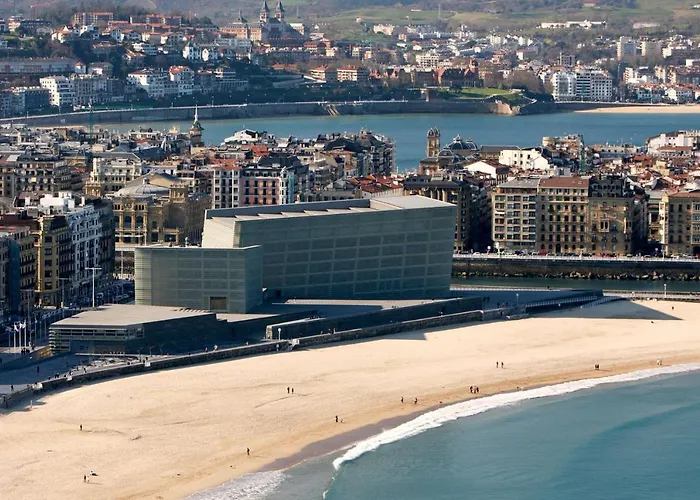 Always Easy I Larroca سان سيباستيان